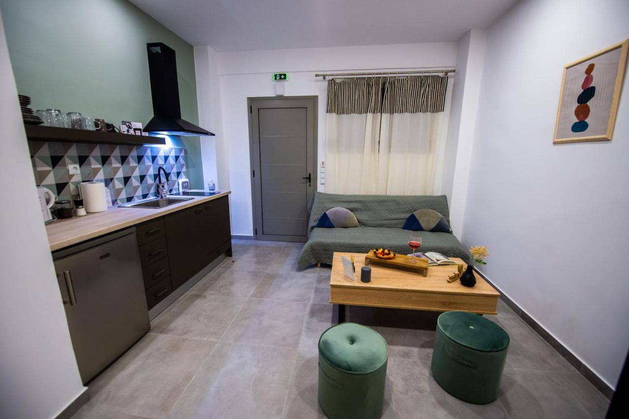 Indigo Apartment 1 Kalamata Bagian luar foto