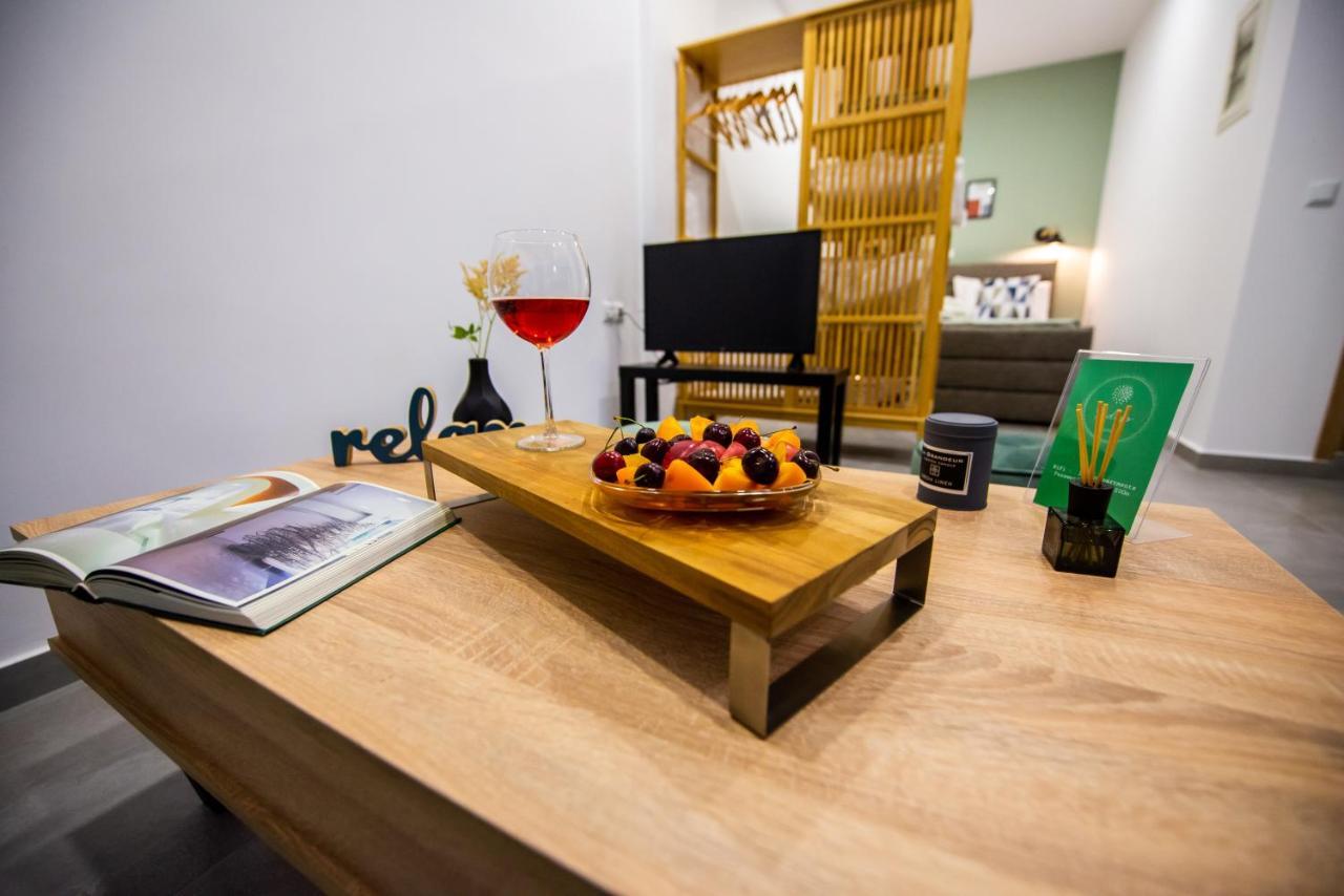 Indigo Apartment 1 Kalamata Bagian luar foto